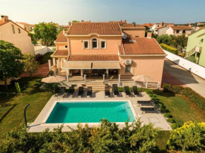 Ferienhaus mit Privatpool für 14 Personen ca 480 qm in Pula-Fondole, Istrien Istrische Riviera